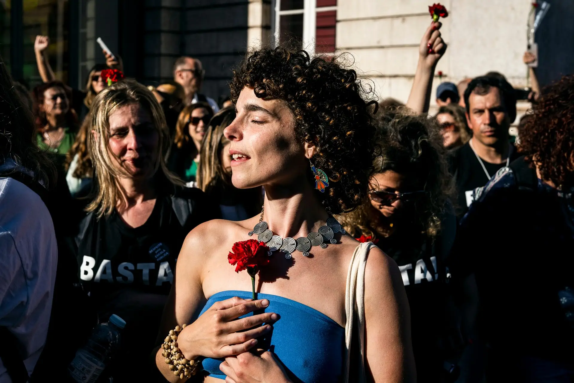 Fotogaleria Avenida Encheu Se De Liberdade De Festa E De Protestos