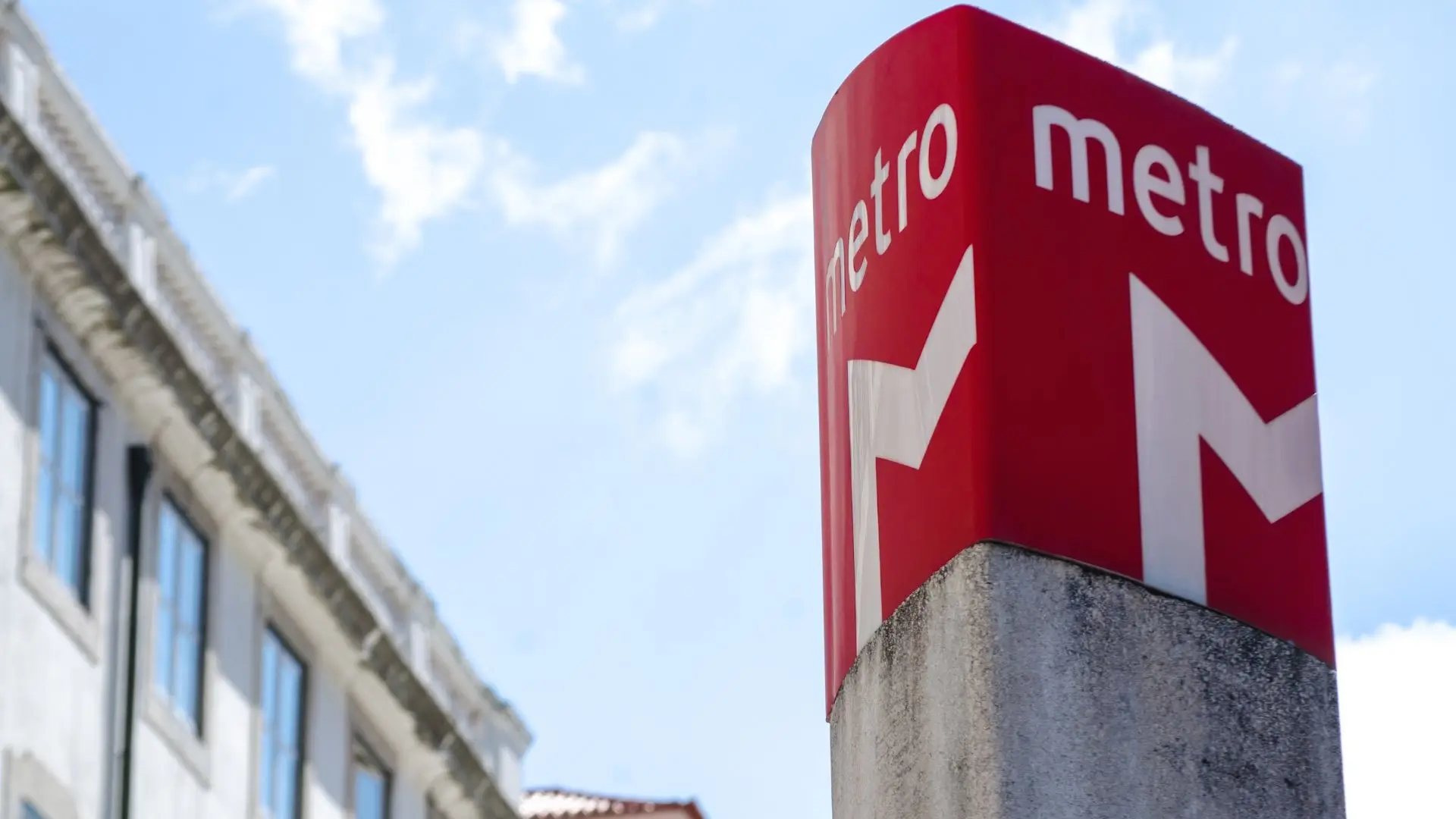 Circula O Na Linha Azul Do Metro De Lisboa Normalizada Expresso