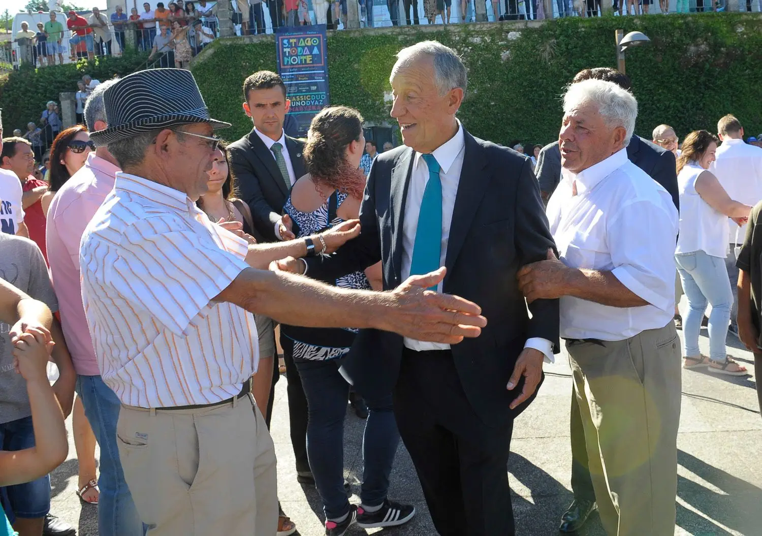 Viagem Ao Umbigo Paterno De Marcelo Rebelo De Sousa Em Celorico De