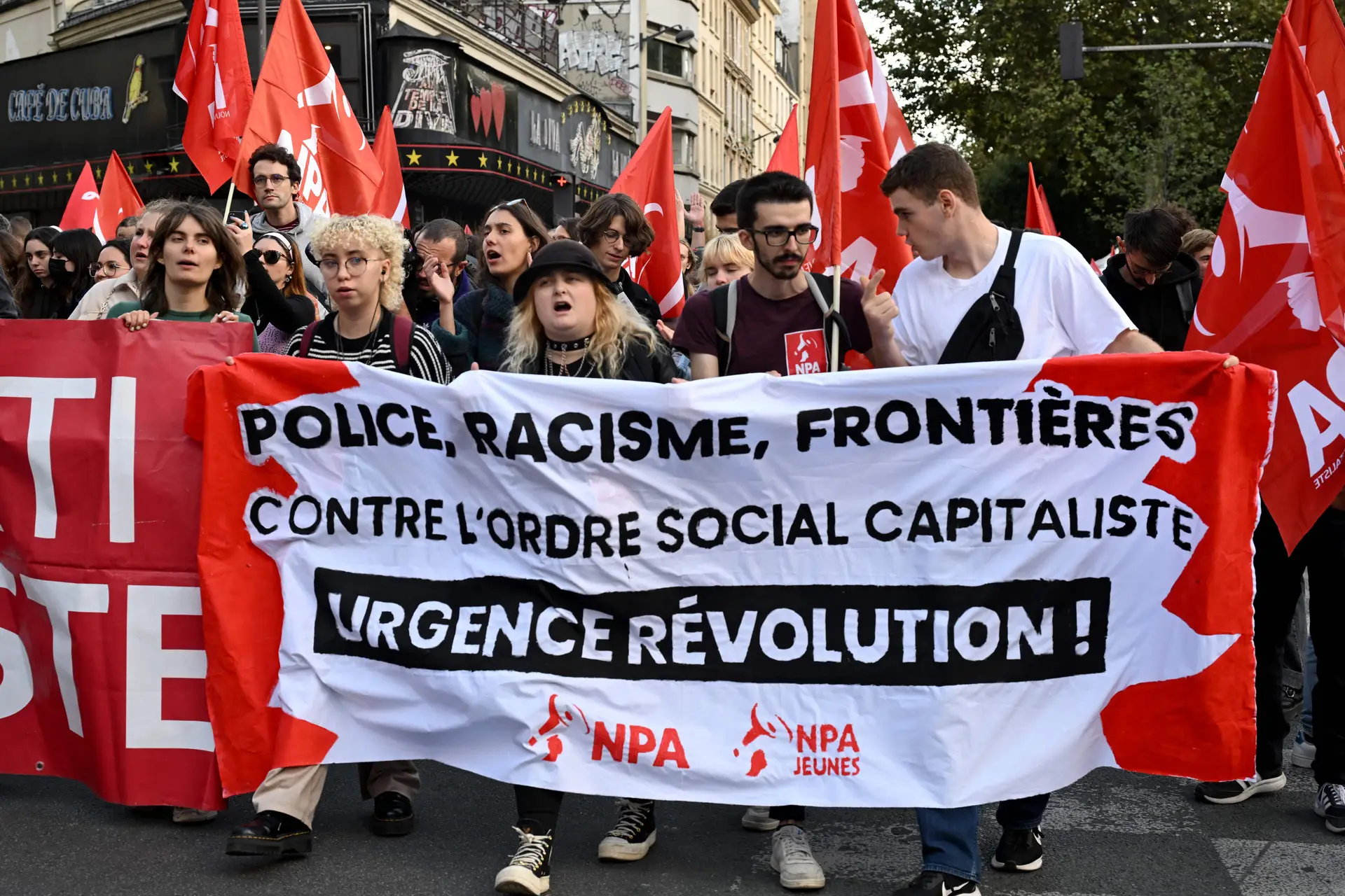 Manifestações em várias cidades francesas colocam autoridades em alerta