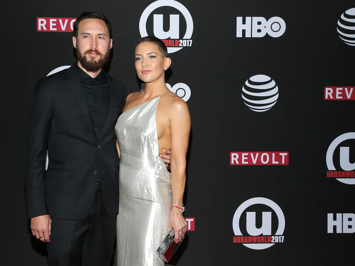 Kate Hudson e o atual companheiro, Danny Fujikawa