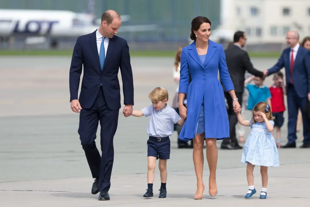 William e Kate com os dois filhos