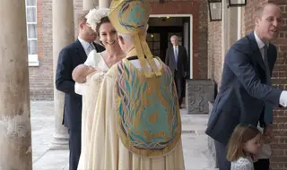 Os duques de Cambridge à capela St. James para o batizado do filho mais novo