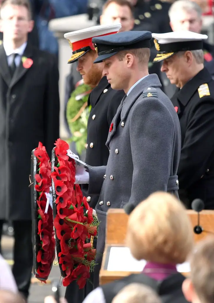 Os príncipes André, Carlos, Harry e William
