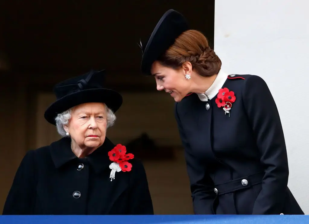 Isabel II e Kate Middleton