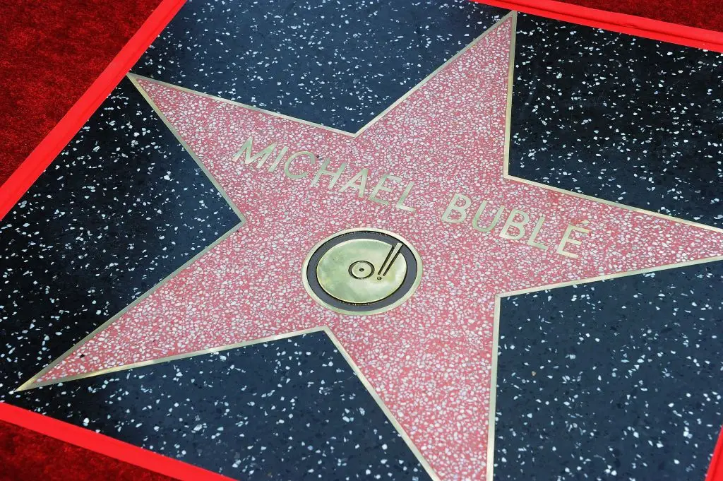 A estrela de Michael Bublé no famoso Passeio da Fama