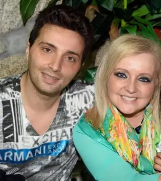 Ágata com o filho mais velho, Marco de Sousa Caneira