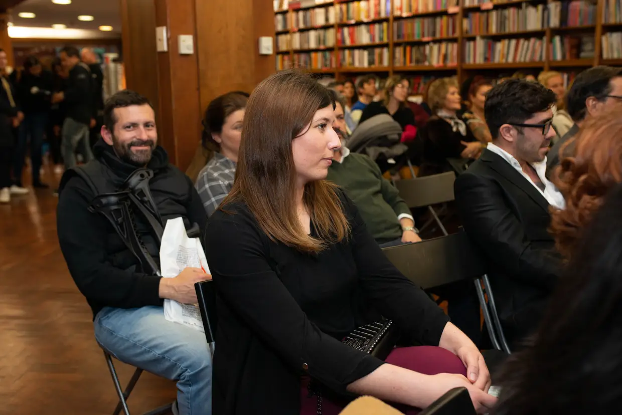 Sónia Bona e vários ex-candidatos de 'Casados à Primeira Vista' marcaram presença no lançamento do primeiro livro de Daniela Guilherme