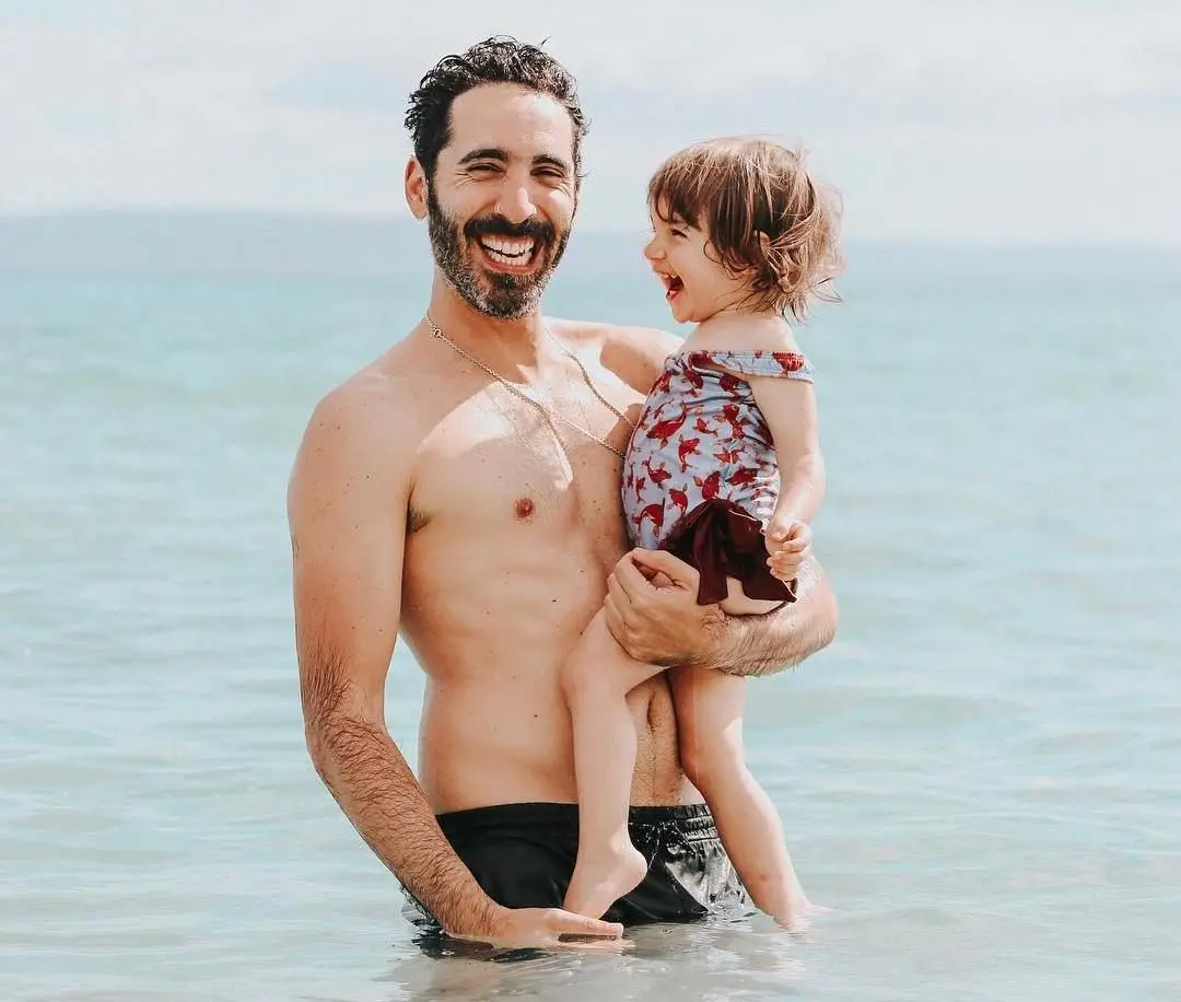 Rodrigo Crespo com a filha, Zoe
