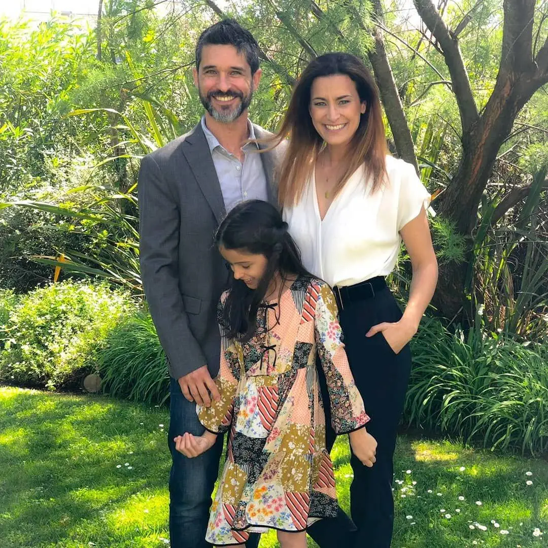 Daniel Teixeira e Andreia Dinis com a filha de ambos, Flor