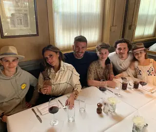 David e Victoria Beckham com os filhos Brooklyn, Cruz, Romeo e Harper