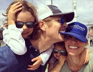David Paul Olsen e Daniela Ruah com os filhos, River e Sierra