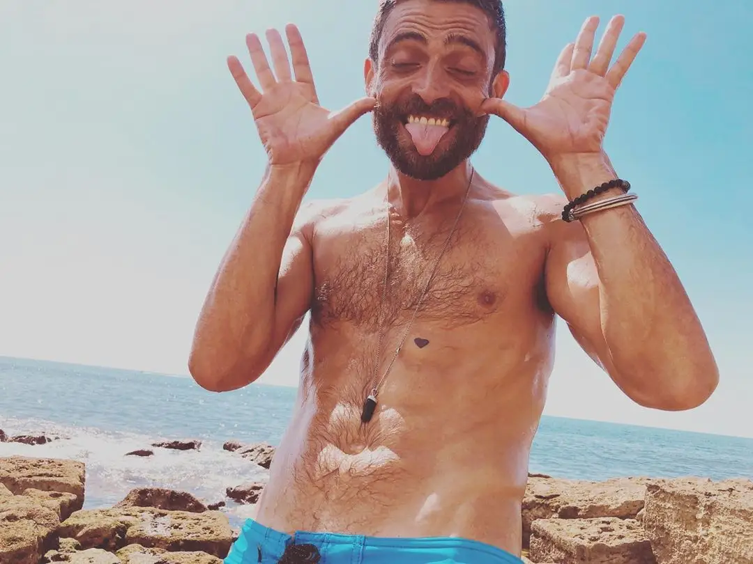 "A foto que o Mateus me tirou ontem. Ele pediu para faze uma cara feia e eu fiz e eu dei o meu melhor"