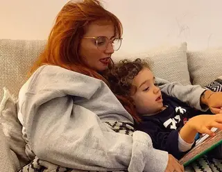 Carolina Deslandes com o filho mais velho, Santiago