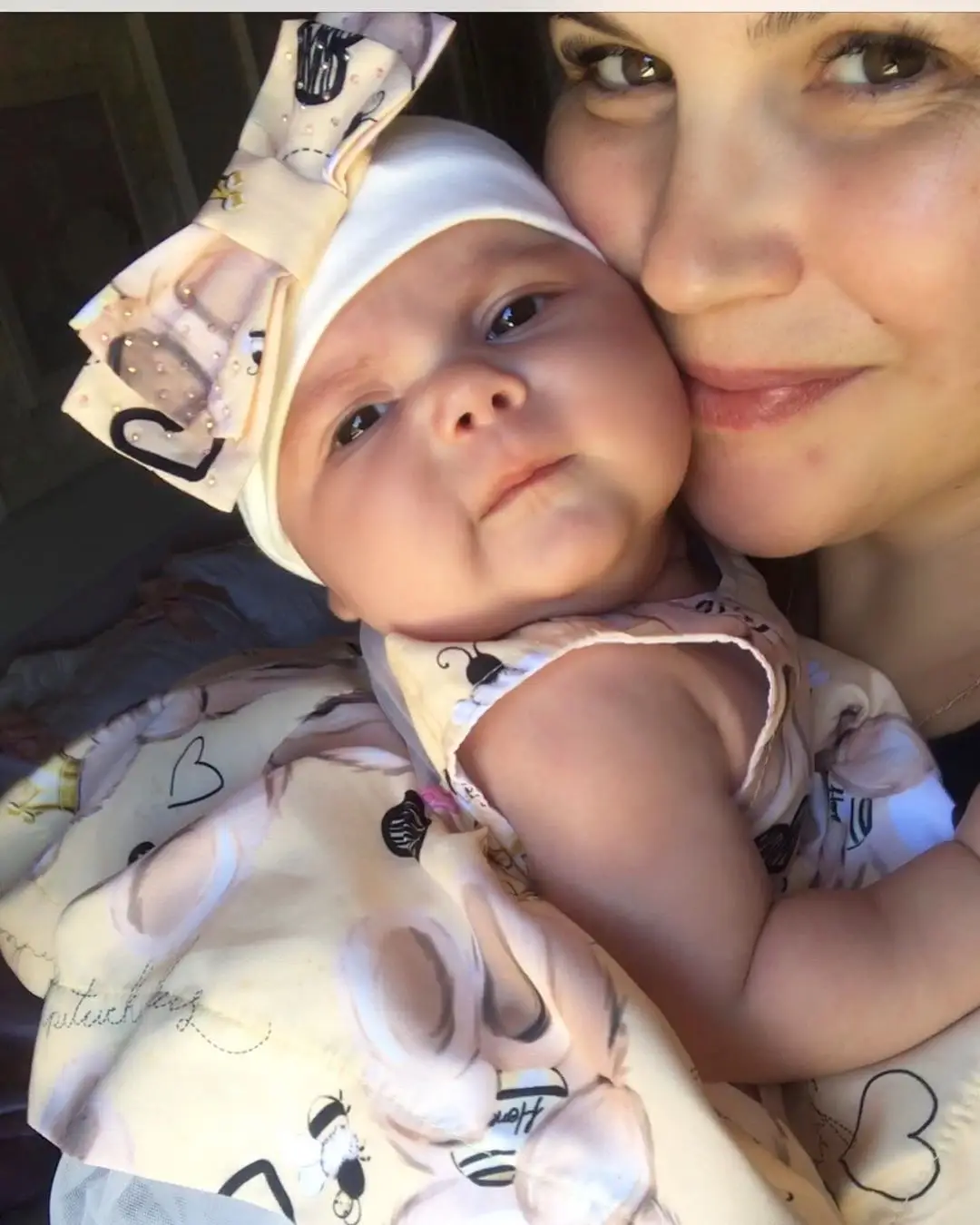 Katia Aveiro e a bebé Valentina