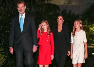 Os reis de Espanha com as filhas, a princesa Leonor e a infanta Sofía