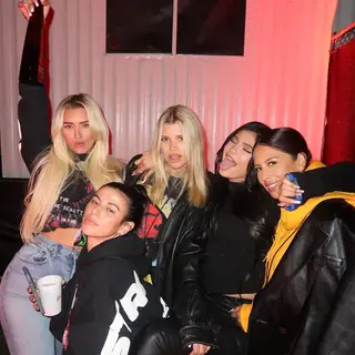 Kylie Jenner e as amigas no festival de Travis Scott