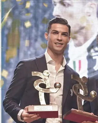A fotografia partilhada por CR7 nas redes sociais para assinalar mais uma conquista