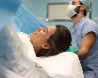 A atriz emocionou-se ao ouvir a filha chorar pela primeira vez