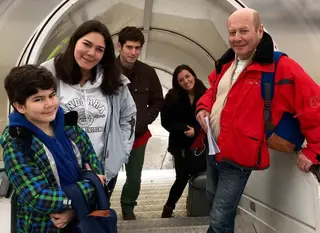 Luís Esparteiro com os quatro filhos