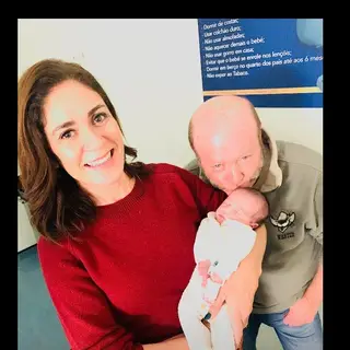 Vanda Correia e Luís Esparteiro com a neta, Margarida