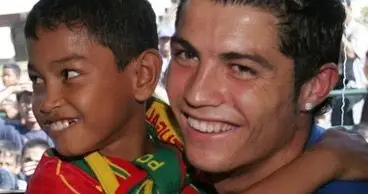 Martunis e Cristiano Ronaldo em 2005