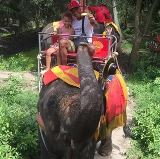 Yannick Djaló com a filha mais velha, Lyonce