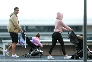O casal a passear pelas ruas do Funchal