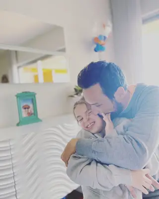 César Peixoto com a filha, Pilar