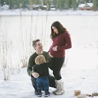 America Ferrera,o marido e o filho mais velho do casal