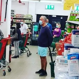 Presidente da República dá nas vistas com 'look' domingueiro