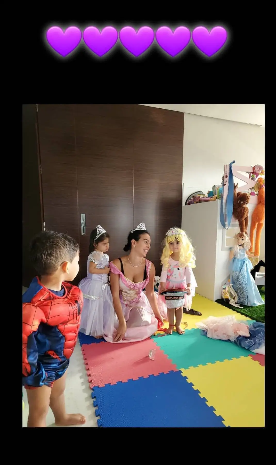 Mateo, Eva, Georgina e Alana