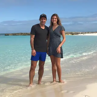 Luís Figo com a filha mais nova, Stella