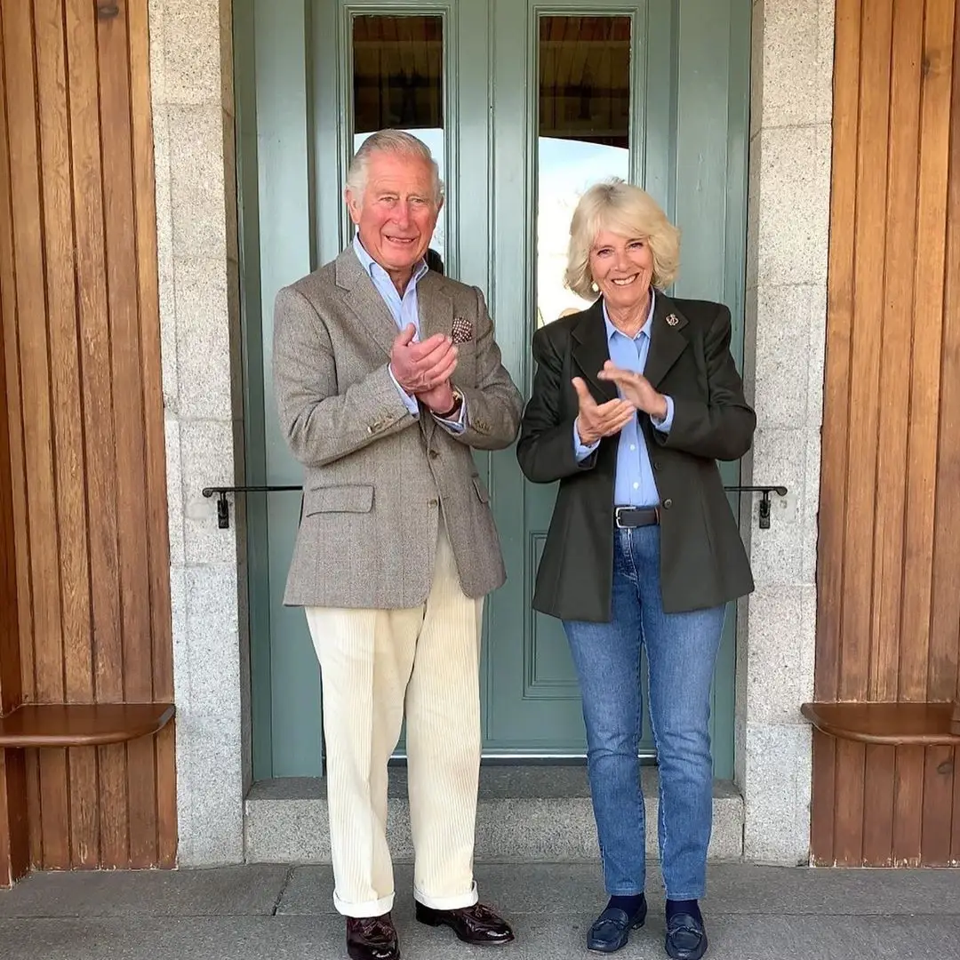 O príncipe Carlos e a mulher, Camilla