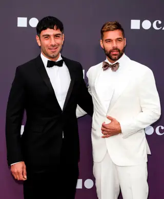 Ricky Martin ao lado do marido, Jwan Yosef