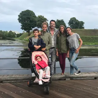 Anna Westerlund e Pedro Lima com os filhos