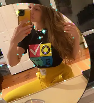 A primeira 'selfie' partilhada por Gigi Hadid depois de ser mãe pela primeira vez, há cerca de um mês