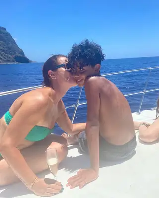 Elma Aveiro com o sobrinho Cristiano