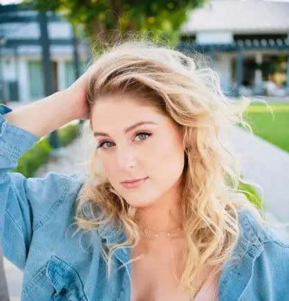 A cantora Meghan Trainor e o ator Daryl Sabara aguardam o nascimento de um menino, o primeiro filho em comum do casal