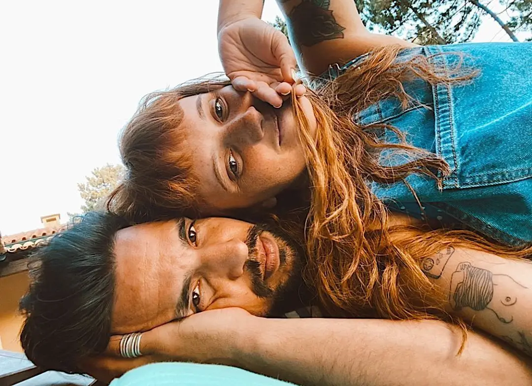 Ao fim de cerca de cinco anos de namoro, Carolina Deslandes e Diogo Clemente decidiram seguir caminhos separados. O ex-casal tem três filhos