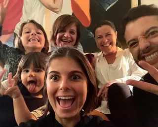 Júlia Pinheiro com os filhos, a enteada e as netas