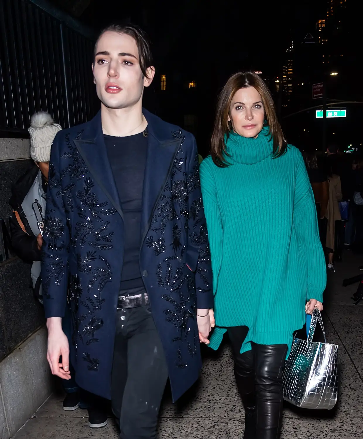 Harry Brant com mãe e modelo Stephanie Seymour,