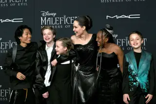 Angelina Jolie e os filhos