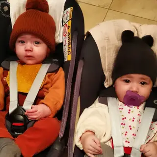 Júlia e Alba, as filhas de Débora Monteiro e Miguel Mouzinho
