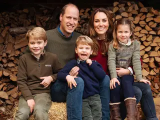 William e Kate com os três filhos