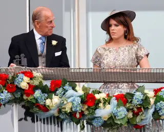 O príncipe Filipe com a neta Eugenie