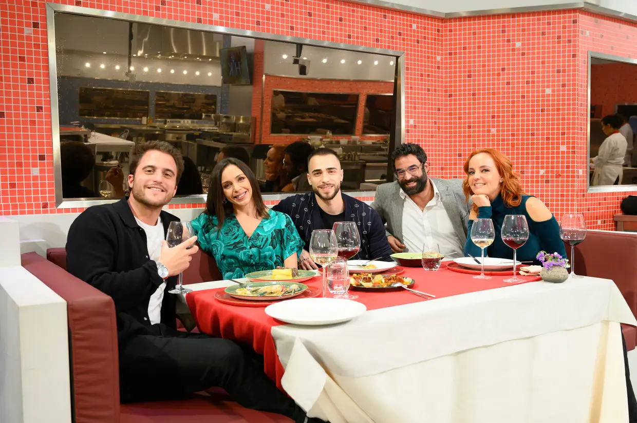 Tiago Teotónio Pereira, Rita Neves, Diogo Piçarra, João Catarré e Bárbara Norton de Matos