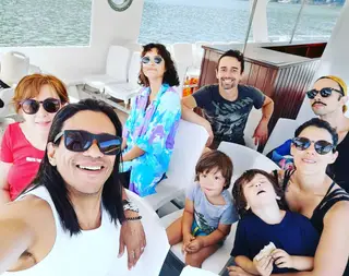 Maria João Abreu e João Soares com as noras, os filhos e os netos da atriz