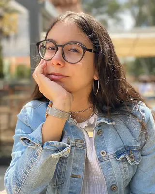 Leonor, filha de Cláudio Ramos