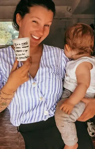Tatiana Valério com a filha, Maria Constança